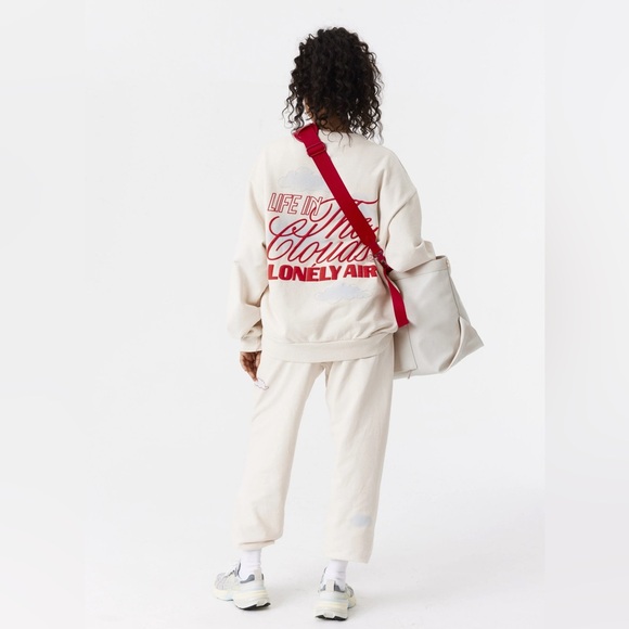 BEIS x Lonely Ghost Travel Tote in Ghost White
SOLD OUT & will be shipped ASAP - Picture 4 of 13